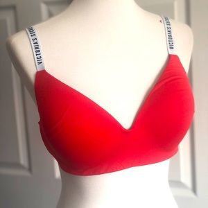 Victoria’s Secret Lightly Lined Wireless Bra Lot